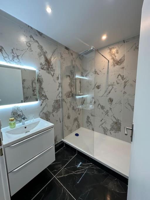 L Appartement Des Parcs Nantais Сен-Эрблен Экстерьер фото